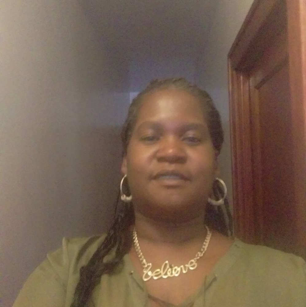 Meet your Posher, Dana